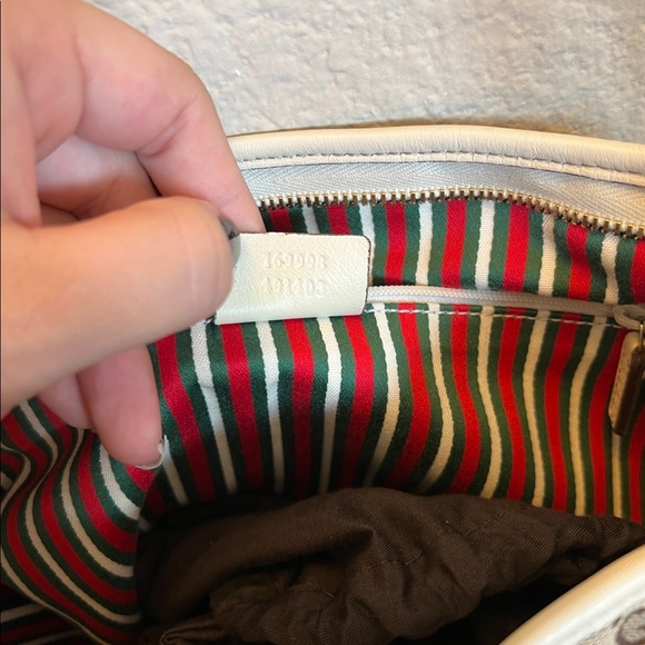 Gucci GG Canvas Bag - Picture 9 of 16
